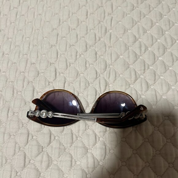 Sun Glasses - Picture 3 of 4